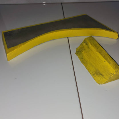 Yellow Curved Ledge & Small Barrier