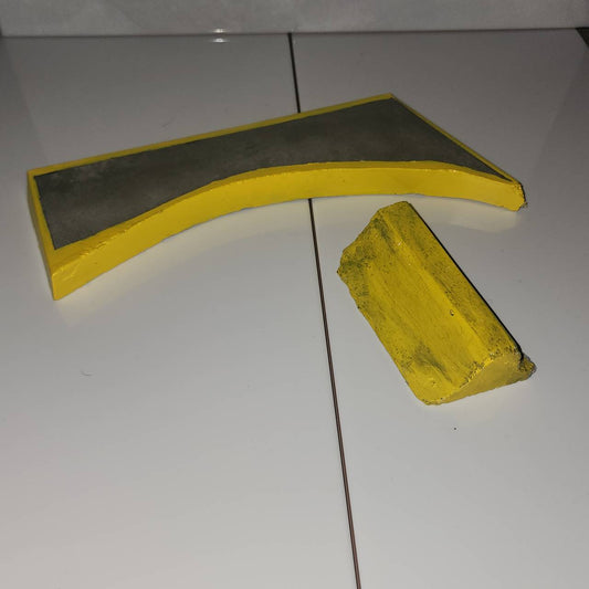 Yellow Curved Ledge & Small Barrier