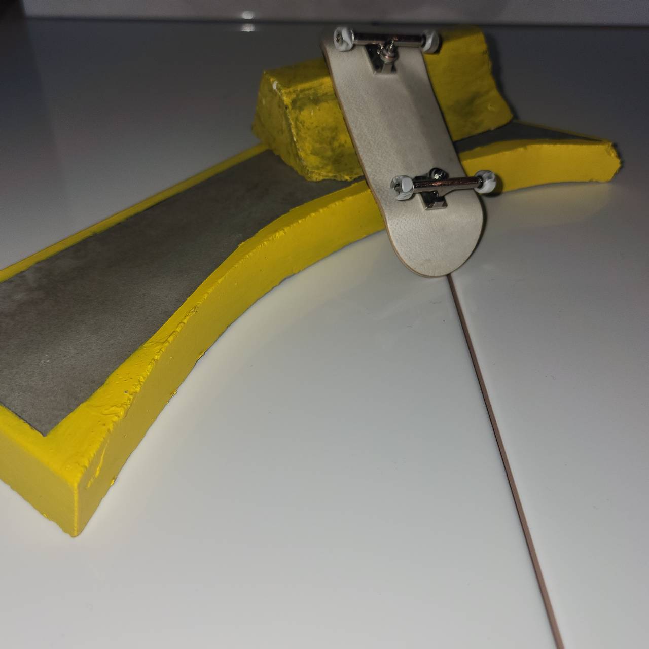 Yellow Curved Ledge & Small Barrier
