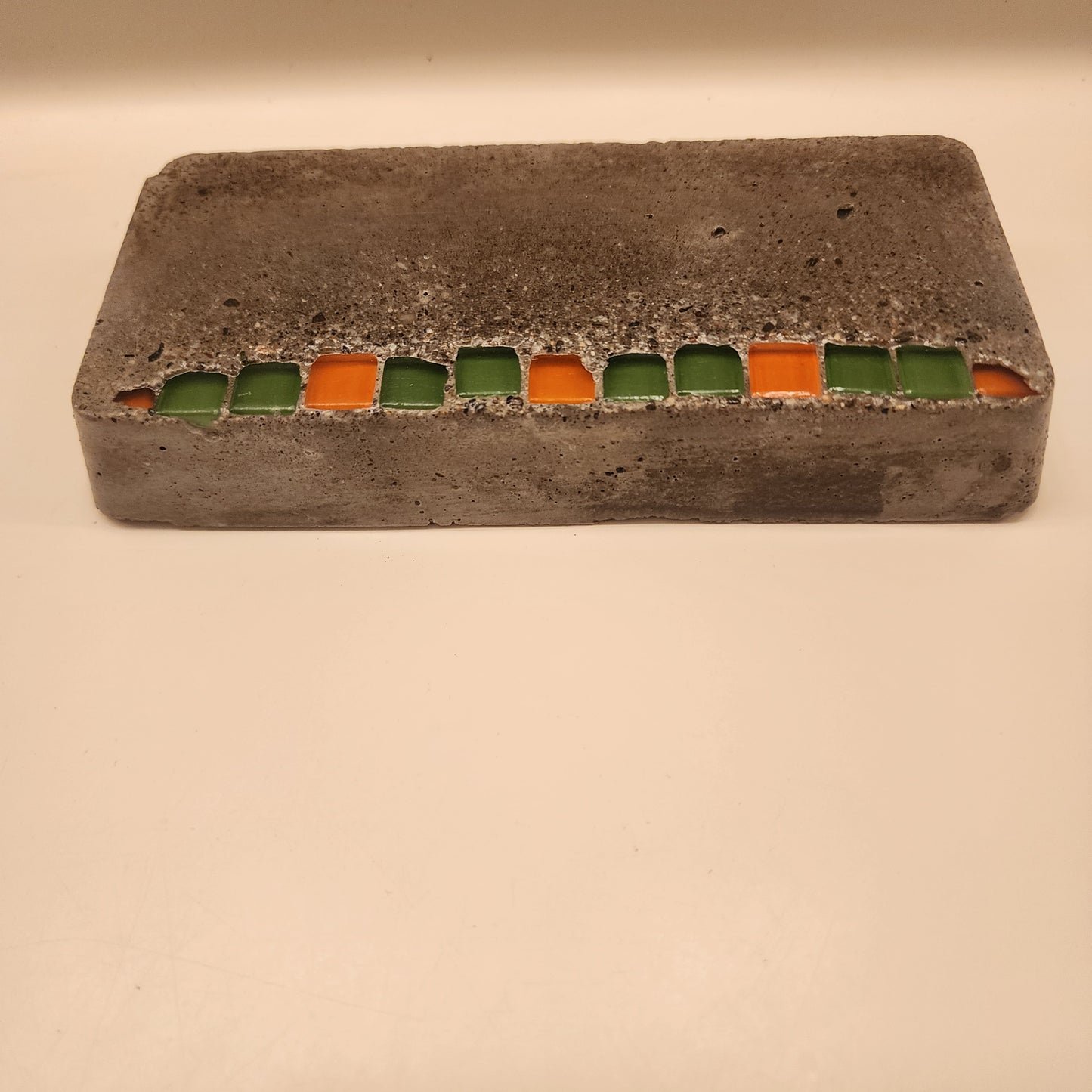 Loaf Ledge Mosaic 80s Retro