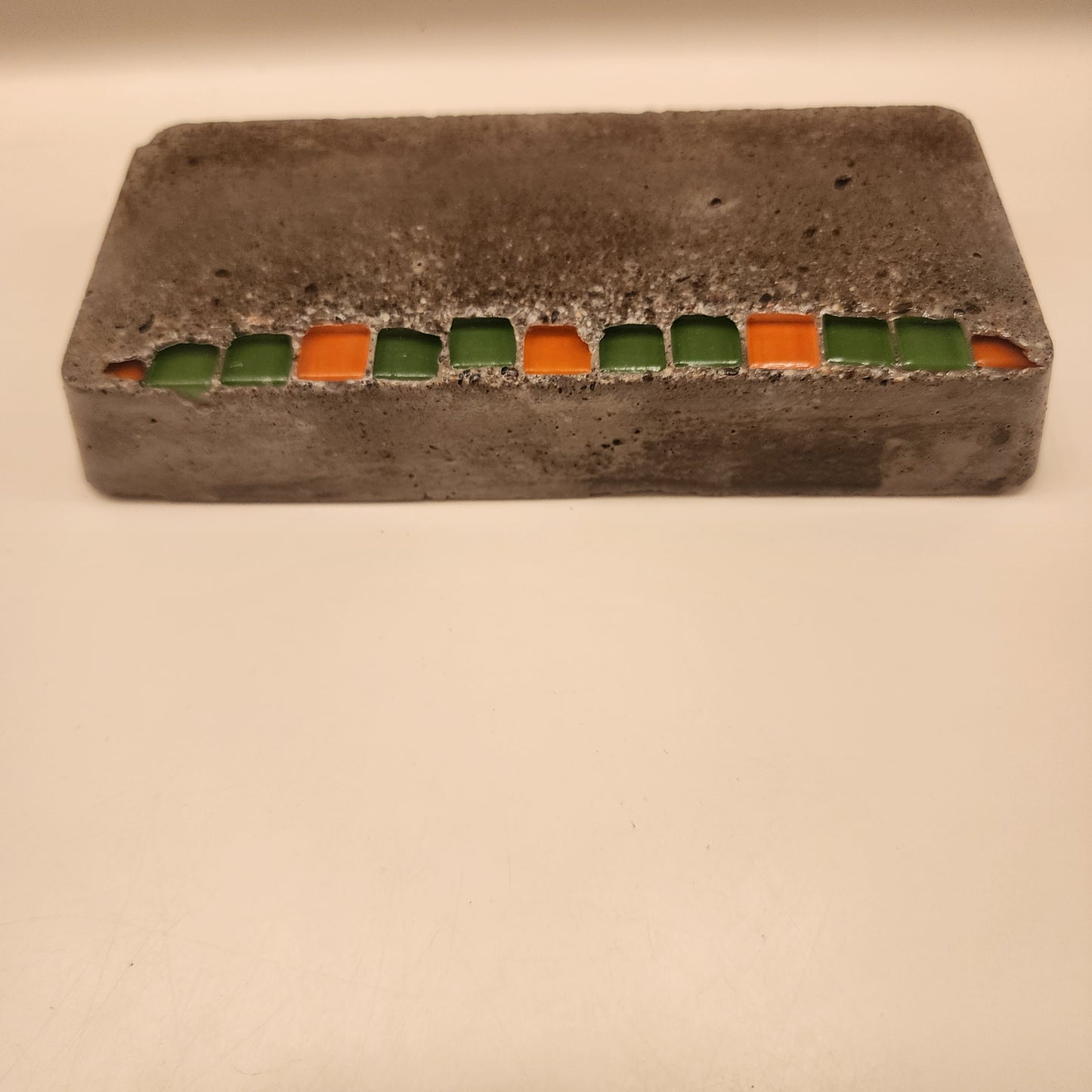 Loaf Ledge Mosaic 80s Retro
