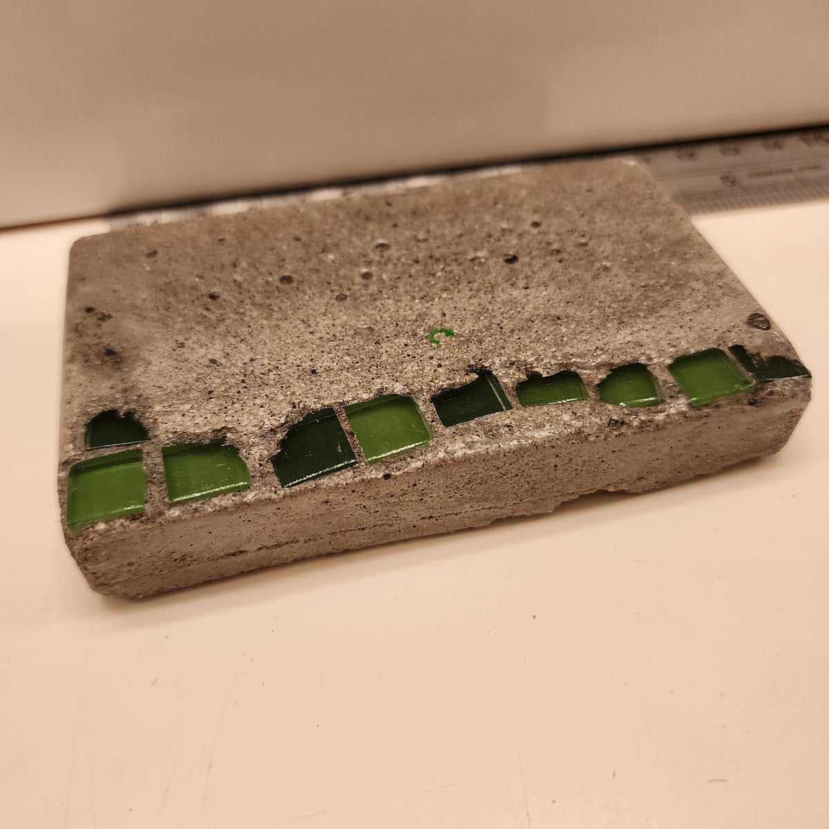 Mini Emerald Ledge