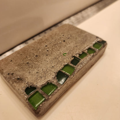 Mini Emerald Ledge